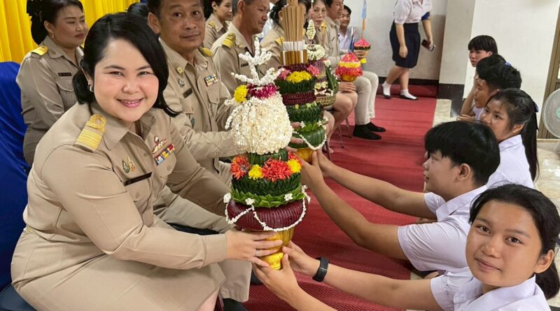 “ศิษย์น้อมวันทา บูชาพระคุณครู” พิธีไหว้ครู ประจำปีการศึกษา 2569